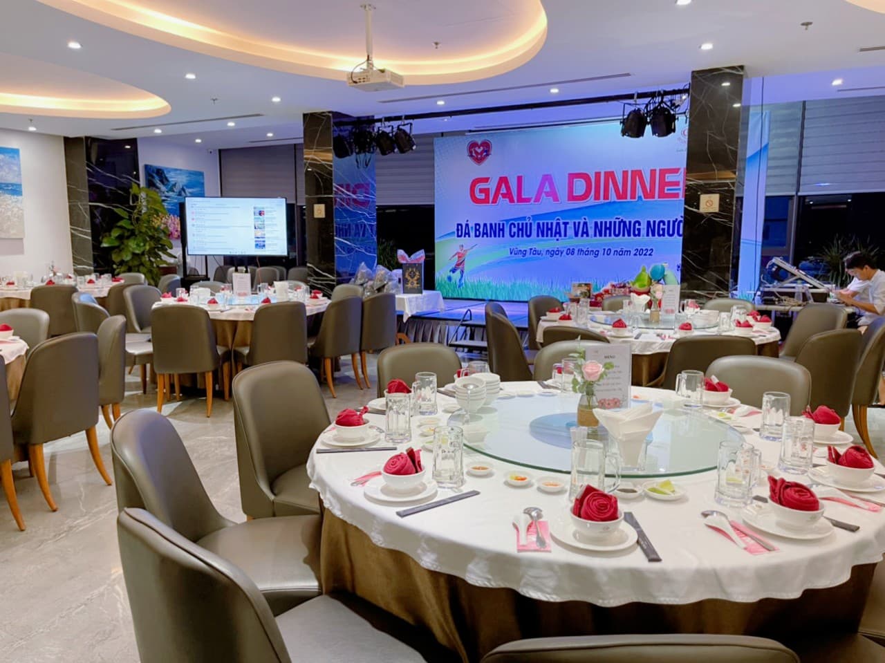 Tiệc Gala Sang Trọng